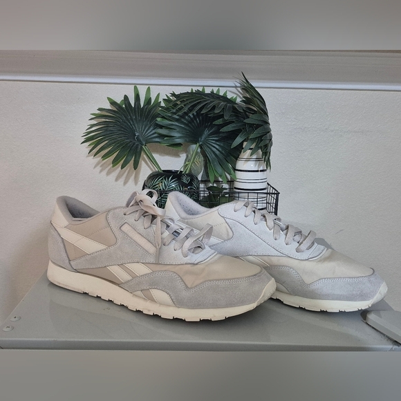 Reebok Men's Light Gray Sneakers - Picture 1 of 5